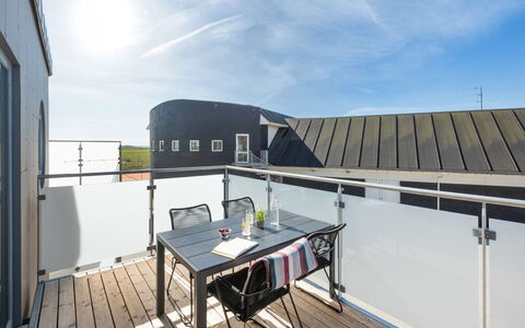 Aiana - 250M from the Sea: Verblijf, Schuur, Hut, Boerderij, Prairie, Keet, Schuur, Blokhut, Garden Gebouwen