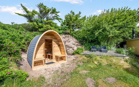 Urte - from the Sea: Huis, Dak, Huis, Verblijf, Schuur, Garden Gebouwen, Siding, Werf, Blokhut, Hut