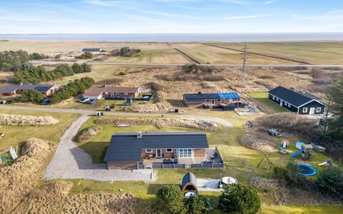 Sissan - 900M from the Sea: Dak, Land Lot, Verblijf, Huis, Landelijk Gebied, Schuur, Siding, Garden Gebouwen, Blokhut, Hut