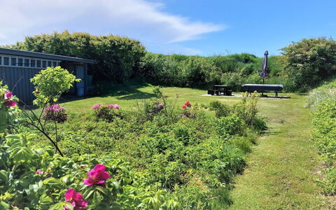 Gottfreda - 330M to the Fjord: Lucht, Struik, Wolk, Land Lot, Tuin, Groundcover, Weide, Plantage, Gazon