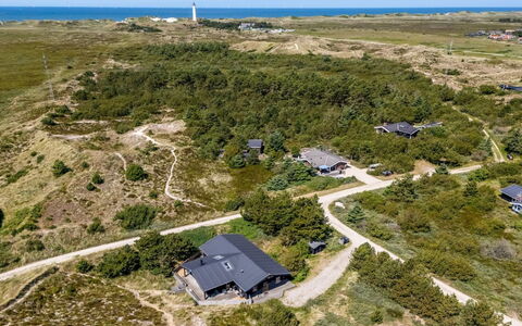 Sila - 800M from the Sea: Gras, Huis, Dak, Huis, Verblijf, Struik, Land Lot, Landelijk Gebied, Boerderij, Groundcover