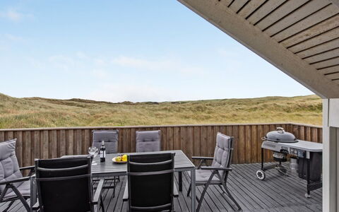 Velena - from the Sea: Huis, Dak, Huis, Verblijf, Schuur, Garden Gebouwen, Siding, Werf, Blokhut, Hut