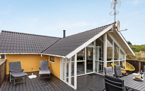 Velena - from the Sea: Huis, Dak, Huis, Verblijf, Schuur, Garden Gebouwen, Siding, Werf, Blokhut, Hut