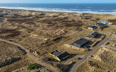 Velena - from the Sea: Huis, Dak, Huis, Verblijf, Schuur, Garden Gebouwen, Siding, Werf, Blokhut, Hut