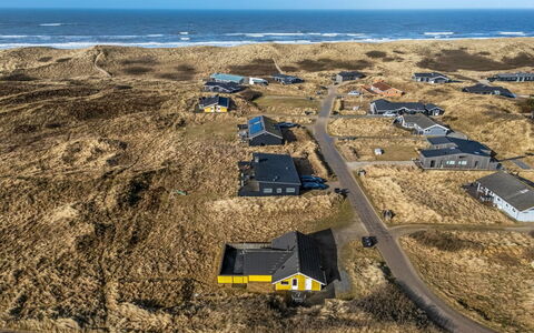 Velena - from the Sea: Huis, Dak, Huis, Verblijf, Schuur, Garden Gebouwen, Siding, Werf, Blokhut, Hut