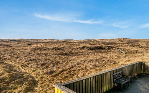 Velena - from the Sea: Huis, Dak, Huis, Verblijf, Schuur, Garden Gebouwen, Siding, Werf, Blokhut, Hut