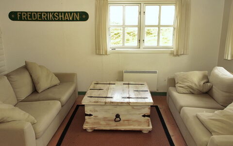 Swanja - from the Sea: Meubilair, Flooring, Verdieping, Hout, Bankstel, Interieur Ontwerp, Kamer, Woonkamer, Huis, Appartement
