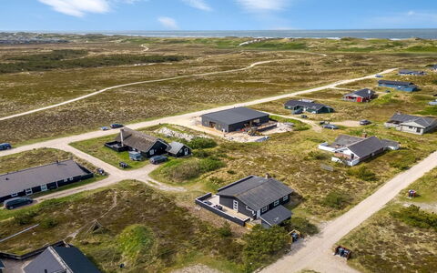 Arbnora - 400M from the Sea: Hout, Huis, Verblijf, Huis, Dak, Landelijk Gebied, Siding, Blokhut, Garden Gebouwen, Hardwood