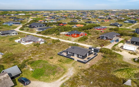Arbnora - 400M from the Sea: Hout, Huis, Verblijf, Huis, Dak, Landelijk Gebied, Siding, Blokhut, Garden Gebouwen, Hardwood