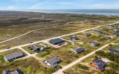 Arbnora - 400M from the Sea: Hout, Huis, Verblijf, Huis, Dak, Landelijk Gebied, Siding, Blokhut, Garden Gebouwen, Hardwood