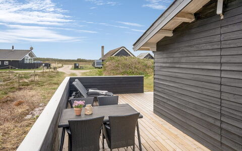 Arbnora - 400M from the Sea: Hout, Huis, Verblijf, Huis, Dak, Landelijk Gebied, Siding, Blokhut, Garden Gebouwen, Hardwood