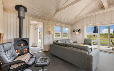 Ingborg - 150M from the Sea: Huis, Verblijf, Hardwood, Houten Vloer, Plank, Blokhut, Woonkamer