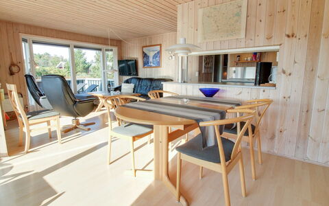 Maika - 800M to the Fjord: Dak, Huis, Huis, Verblijf, Siding, Landgoed, Oprit, Garden Gebouwen, Werf, Schuur