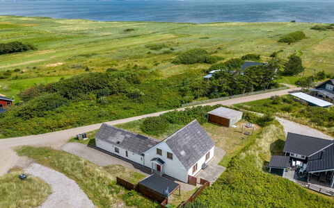 Matthias - 400M to the Fjord: Verblijf, Huis, Huis, Dak, Veranda, Landgoed, Siding, Garden Gebouwen, Boerderij, Werf