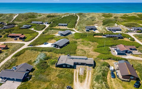 Temelko - 200M from the Sea: Zwembad, Buitenmeubels, Meubilair, Toevlucht, Flagstone, Eco Hotel, Schaduw, Stoel, Vrije Tijd, Landgoed