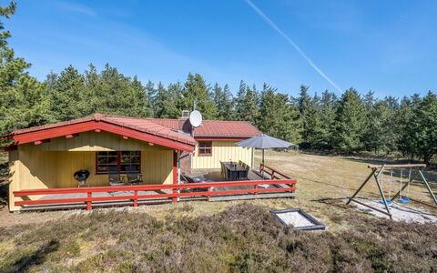 Yaris - 800M to the Fjord: Thatching, Verblijf, Huis, Dak, Huis, Boerderij, Hut, Landgoed, Dorp