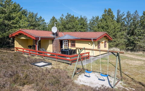 Yaris - 800M to the Fjord: Thatching, Verblijf, Huis, Dak, Huis, Boerderij, Hut, Landgoed, Dorp