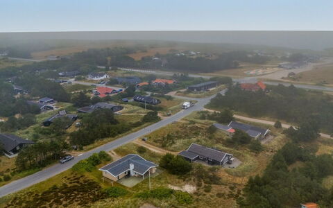 Steffen - 450M to the Fjord: Vogelperspectief, Luchtfotografie, Woongebied, Landschap, Ecoregio, Plain, Land Lot, Menselijke Nederzetting, Voorstad, Huis