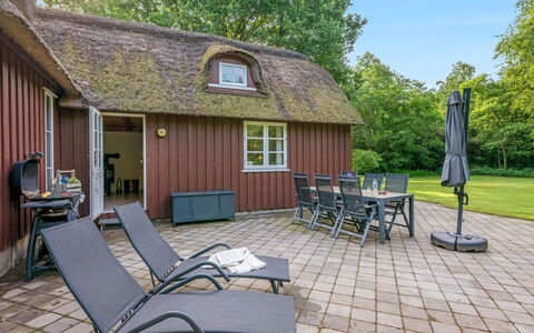 Fina - 15Km from the Sea: Verblijf, Huis, Huis, Dak, Veranda, Landgoed, Siding, Garden Gebouwen, Boerderij, Werf
