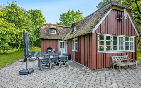 Fina - 15Km from the Sea: Verblijf, Huis, Huis, Dak, Veranda, Landgoed, Siding, Garden Gebouwen, Boerderij, Werf