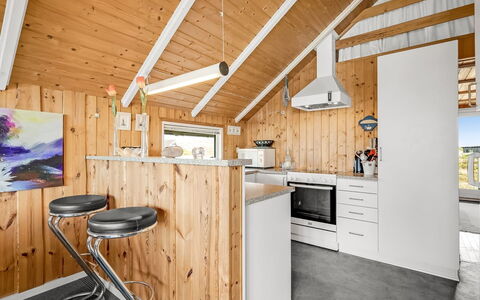 Sofie - 150M from the Sea: Hout, Plafond, Huis, Keuken, Verblijf, Beits, Blokhut, Plank, Lichte Inrichting, Hardwood