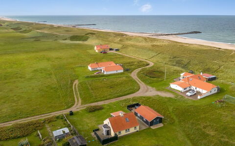 Dietlinde - 100M from the Sea: Huis, Dak, Huis, Verblijf, Schuur, Garden Gebouwen, Siding, Werf, Blokhut, Hut