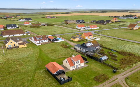 Dietlinde - 100M from the Sea: Huis, Dak, Huis, Verblijf, Schuur, Garden Gebouwen, Siding, Werf, Blokhut, Hut