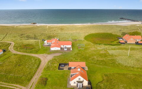 Dietlinde - 100M from the Sea: Huis, Dak, Huis, Verblijf, Schuur, Garden Gebouwen, Siding, Werf, Blokhut, Hut