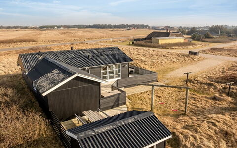 Withger - 300M from the Sea: Huis, Dak, Huis, Verblijf, Schuur, Garden Gebouwen, Siding, Werf, Blokhut, Hut