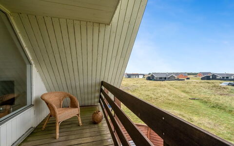 Eringisl - 50M from the Sea: Zwembad, Bergketen, Eco Hotel, Toevlucht, Landgoed, Vallei, Villa, Landscaping, Badplaats, Backyard