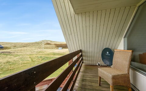 Eringisl - 50M from the Sea: Zwembad, Bergketen, Eco Hotel, Toevlucht, Landgoed, Vallei, Villa, Landscaping, Badplaats, Backyard