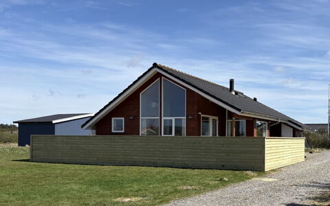 Cristine - 400M from the Sea: Dak, Huis, Huis, Verblijf, Siding, Landgoed, Oprit, Garden Gebouwen, Werf, Schuur