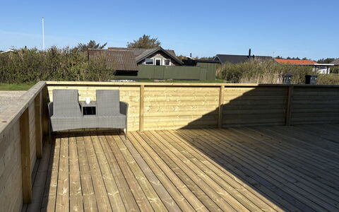Cristine - 400M from the Sea: Dak, Huis, Huis, Verblijf, Siding, Landgoed, Oprit, Garden Gebouwen, Werf, Schuur