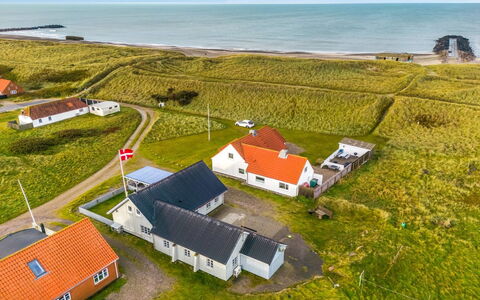 Orvo - 150M from the Sea: Verblijf, Schuur, Hut, Boerderij, Prairie, Keet, Schuur, Blokhut, Garden Gebouwen