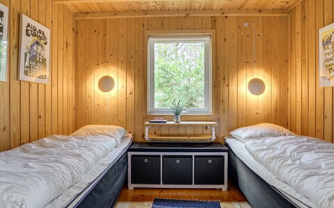 Hereth - 700M from the Sea: Hout, Slaapkamer, Interieur Ontwerp, Plafond, Flooring, Bed, Verdieping, Kamer, Laken, Bedding