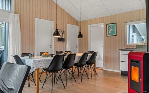 Franke - 1.1Km from the Sea: Plafond, Flooring, Interieur Ontwerp, Verdieping, Samengesteld Materiaal, Meubilair, Toevlucht, Hotel, Ontwerp, Daylighting