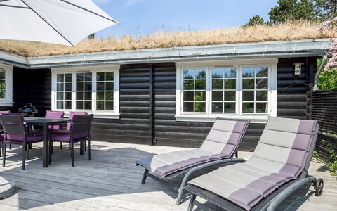 Ottil - 1Km from the Sea: Hout, Huis, Verblijf, Huis, Dak, Landelijk Gebied, Siding, Blokhut, Garden Gebouwen, Hardwood