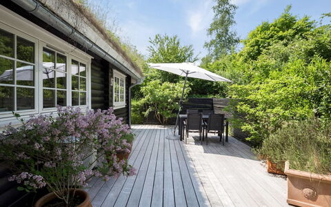Ottil - 1Km from the Sea: Hout, Huis, Verblijf, Huis, Dak, Landelijk Gebied, Siding, Blokhut, Garden Gebouwen, Hardwood