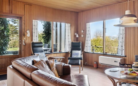 Frode - 400M from the Sea: Hout, Huis, Verblijf, Huis, Dak, Landelijk Gebied, Siding, Blokhut, Garden Gebouwen, Hardwood