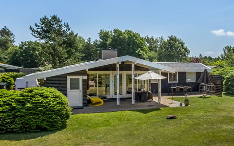 Allaine - 500M from the Sea: Hout, Huis, Verblijf, Huis, Dak, Landelijk Gebied, Siding, Blokhut, Garden Gebouwen, Hardwood