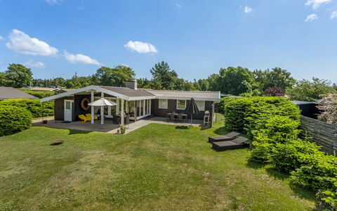 Allaine - 500M from the Sea: Hout, Huis, Verblijf, Huis, Dak, Landelijk Gebied, Siding, Blokhut, Garden Gebouwen, Hardwood