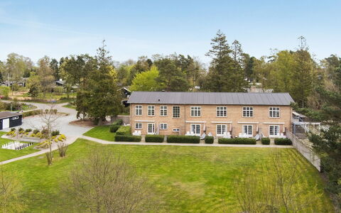 Odeta - 100M from the Sea: Huis, Dak, Huis, Verblijf, Schuur, Garden Gebouwen, Siding, Werf, Blokhut, Hut