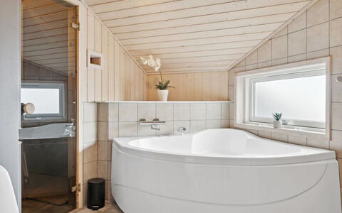 Swanhild - 900M from the Sea: Hout, Huis, Verblijf, Huis, Dak, Landelijk Gebied, Siding, Blokhut, Garden Gebouwen, Hardwood