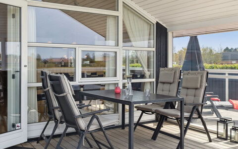 Swanhild - 900M from the Sea: Hout, Huis, Verblijf, Huis, Dak, Landelijk Gebied, Siding, Blokhut, Garden Gebouwen, Hardwood