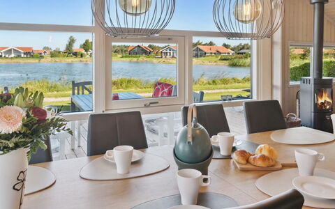 Godtfrede - 950M from the Sea: Zwembad, Buitenmeubels, Meubilair, Toevlucht, Flagstone, Eco Hotel, Schaduw, Stoel, Vrije Tijd, Landgoed
