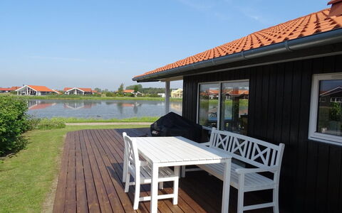 Godtfrede - 950M from the Sea: Zwembad, Buitenmeubels, Meubilair, Toevlucht, Flagstone, Eco Hotel, Schaduw, Stoel, Vrije Tijd, Landgoed