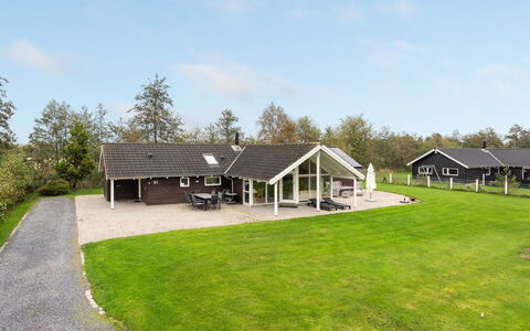 Enid - 700M from the Sea: Gras, Huis, Dak, Huis, Verblijf, Struik, Land Lot, Landelijk Gebied, Boerderij, Groundcover