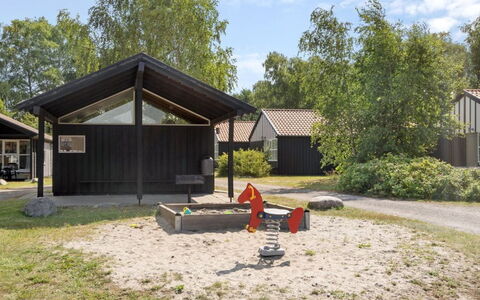 Julkil - 250M from the Sea: Dak, Huis, Huis, Verblijf, Siding, Landgoed, Oprit, Garden Gebouwen, Werf, Schuur