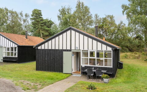 Julkil - 250M from the Sea: Dak, Huis, Huis, Verblijf, Siding, Landgoed, Oprit, Garden Gebouwen, Werf, Schuur