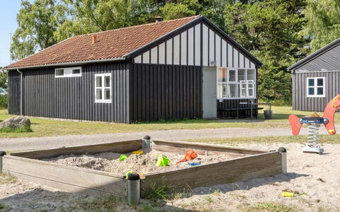 Julkil - 250M from the Sea: Dak, Huis, Huis, Verblijf, Siding, Landgoed, Oprit, Garden Gebouwen, Werf, Schuur